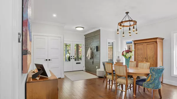 Hamilton, ON L9H 7S4,47 Livingstone DR