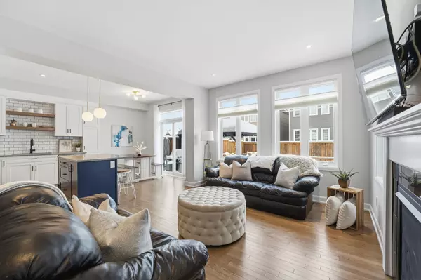 Stittsville - Munster - Richmond, ON K0A 2Z0,52 Hackamore CRES