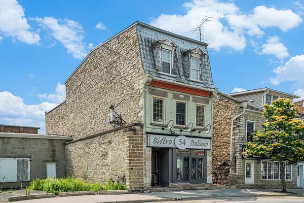 Perth, ON K7H 1S1,54 FOSTER ST