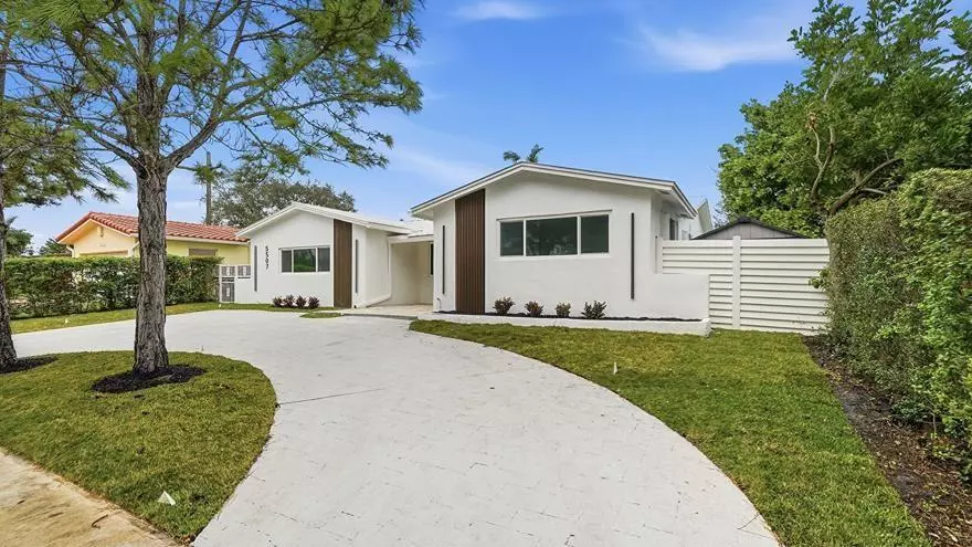 5507 W Park Rd, Hollywood, FL 33021
