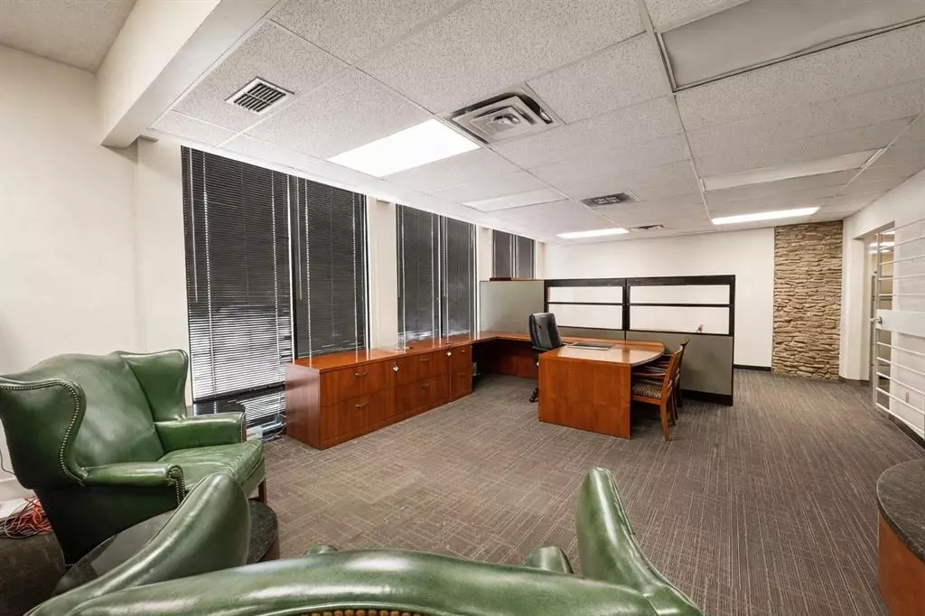 Granbury, TX 76048,702 W Pearl Street