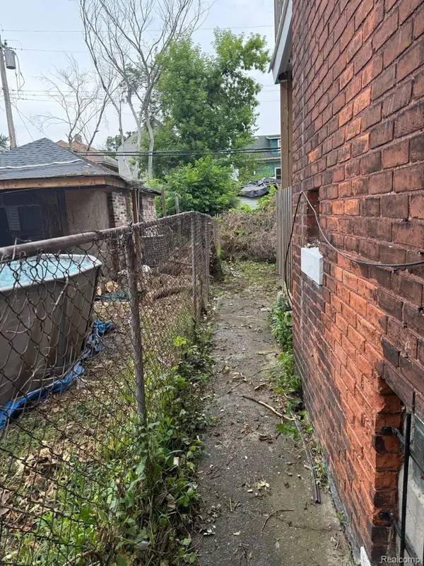 20401 Greeley ST, Detroit, MI 48203