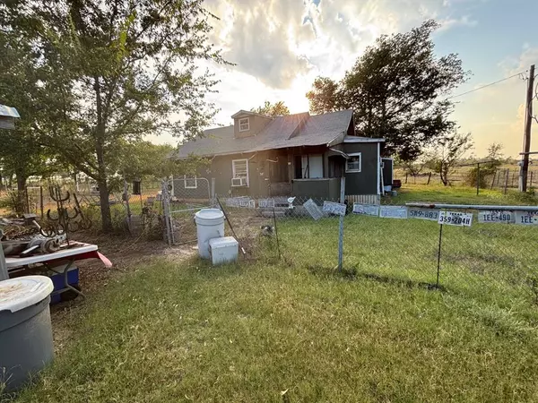 Bridgeport, TX 76426,976 Country Road 3840