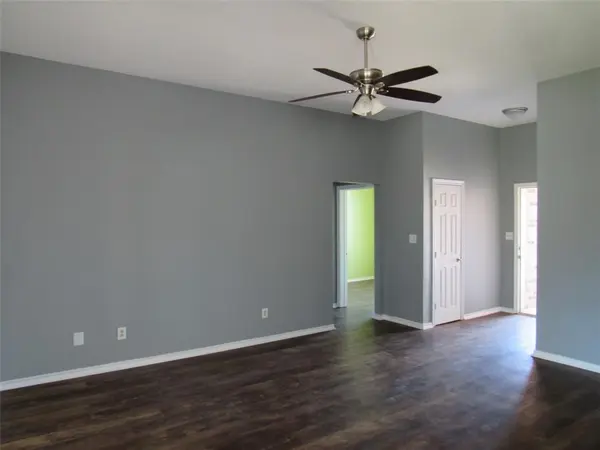 Lacy Lakeview, TX 76705,105 Wildcat Drive