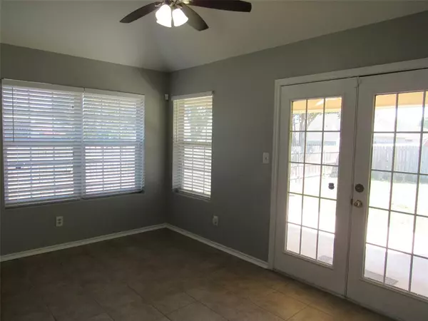 Lacy Lakeview, TX 76705,105 Wildcat Drive