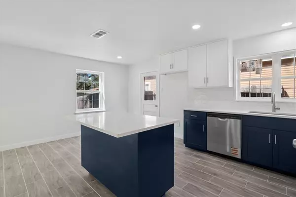 Dallas, TX 75216,4045 Wind River Drive