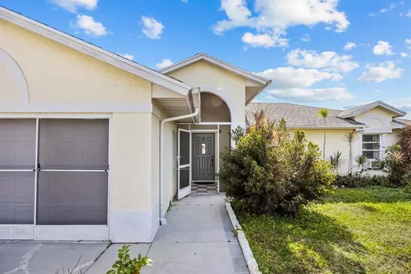 Port St Lucie, FL 34953,590 SW Lacroix Ave