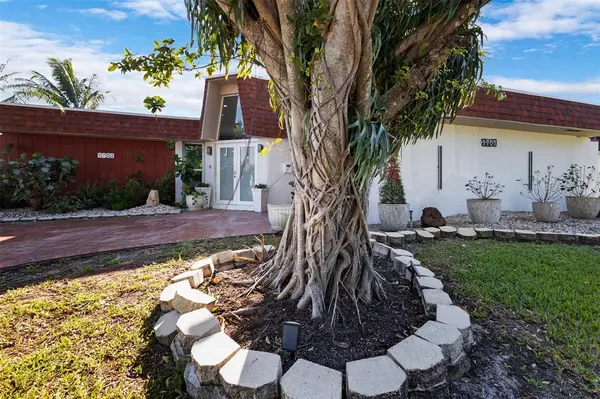 Tamarac, FL 33319,5702 Melaleuca Dr