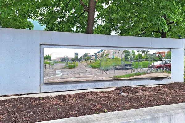 65 Oneida CRES #1906, Richmond Hill, ON L4B 0B1