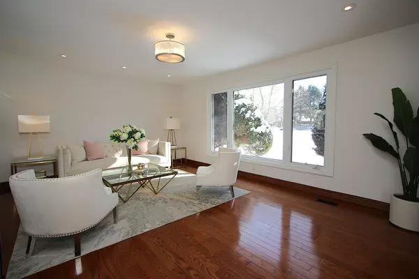 East Gwillimbury, ON L9N 1G4,40 Delta CRES