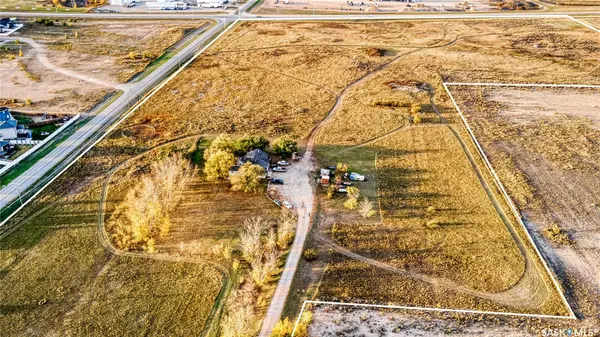 600 5th AVENUE E, Pilot Butte, SK S0G 3Z0