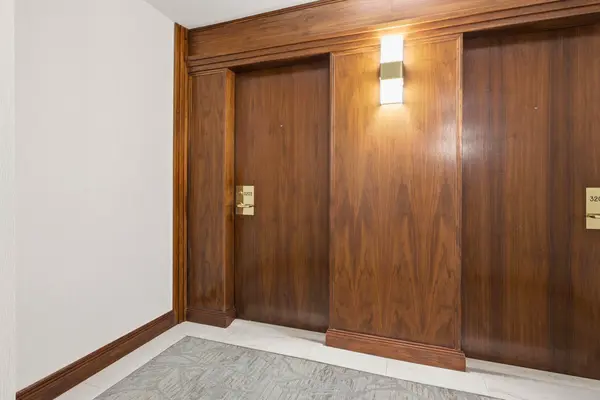 1 Palace Pier CT #3203, Toronto W06, ON M8V 3W9