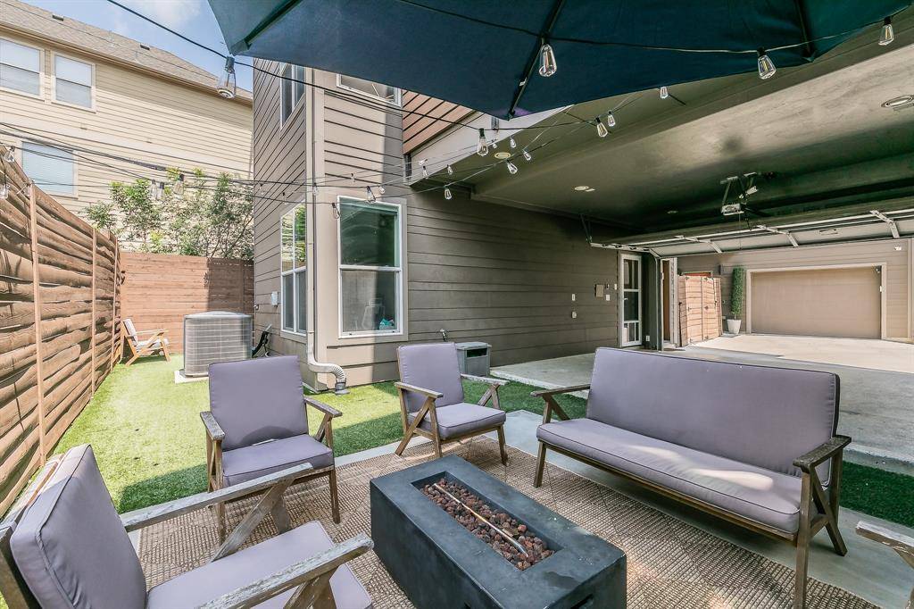 2441 Thatcher Drive, Dallas, TX 75206