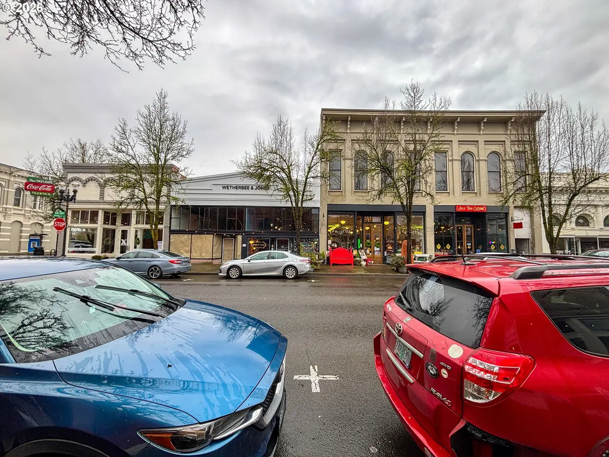 265 S MAIN ST, Independence, OR 97351