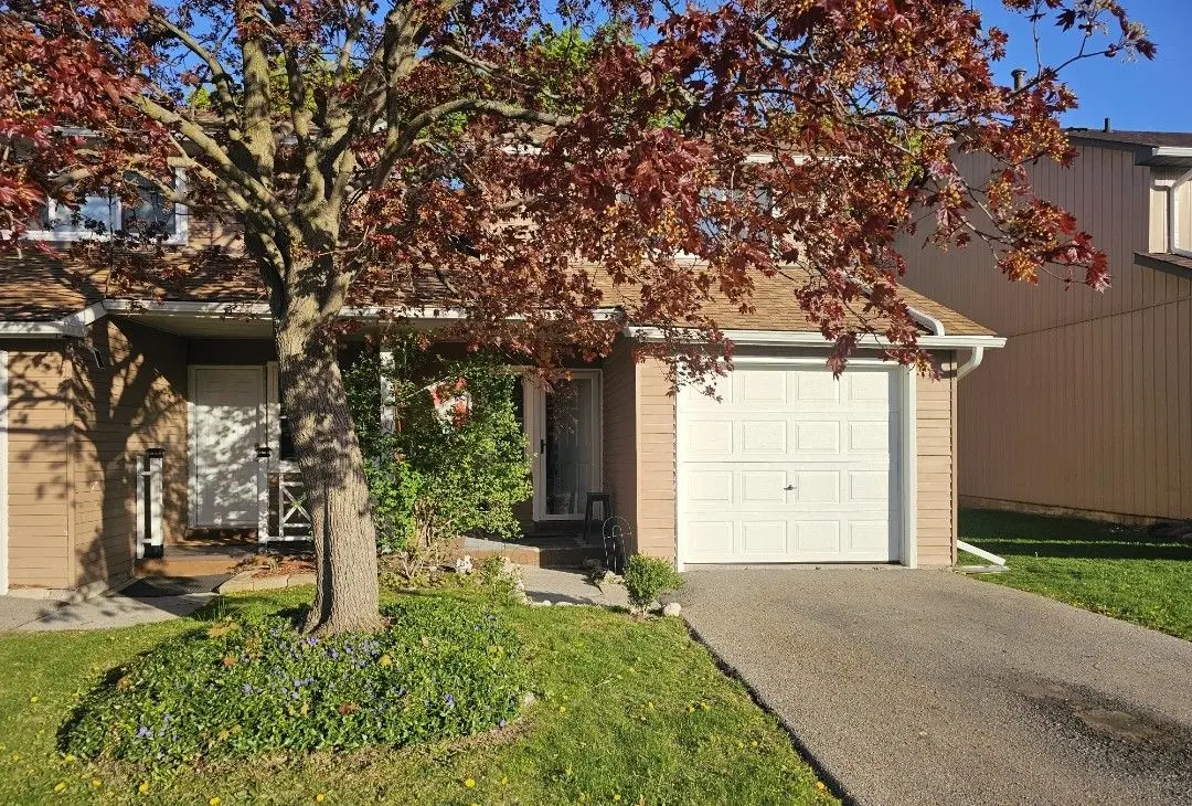 Burlington, ON L7P 3P6,2185 Fairchild BLVD #18