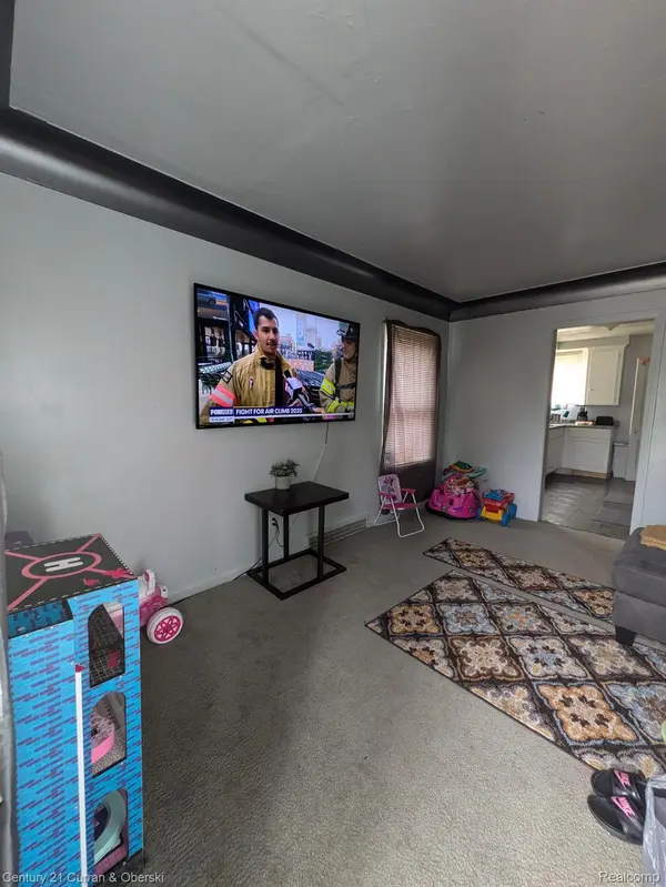 18651 WARWICK ST, Detroit, MI 48219