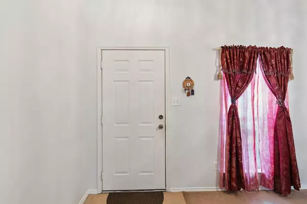 Dallas, TX 75217,636 Yarrow Circle