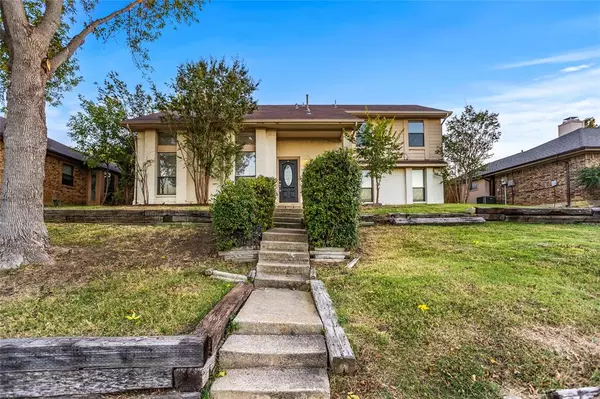 1718 Saint James Drive, Carrollton, TX 75007