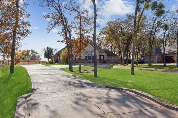 Fort Worth, TX 76179,5829 Lakeside Drive