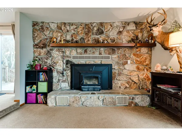 Springfield, OR 97477,2790 23RD ST