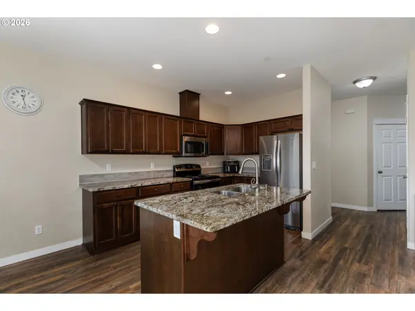 193 S 2nd ST, St Helens, OR 97051