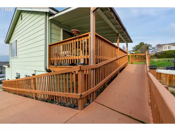 The Dalles, OR 97058,3540 ROYAL CREST DR