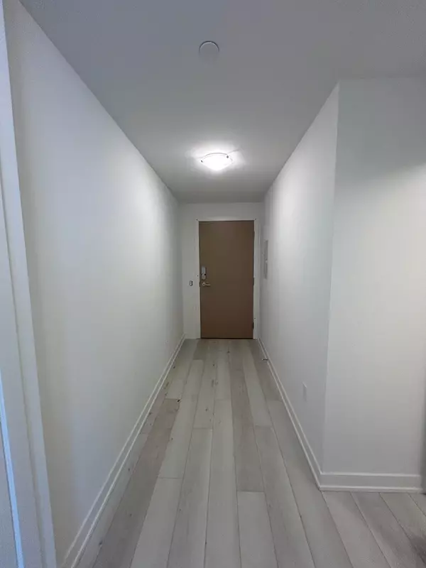 Toronto C13, ON M3C 0S4,1 Quarrington LN #906