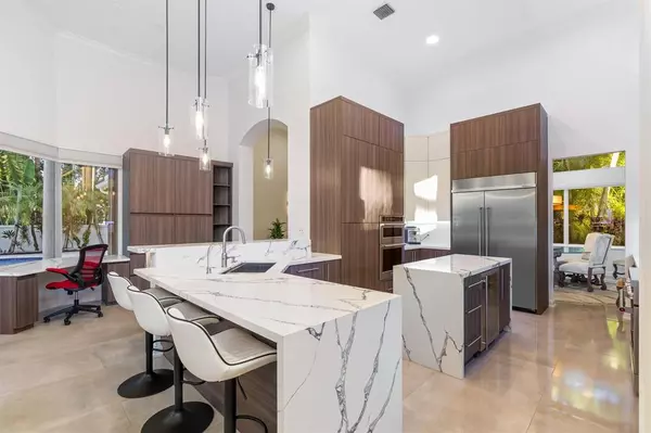 Plantation, FL 33324,127 Swan Ave