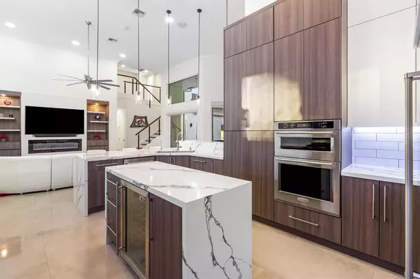 Plantation, FL 33324,127 Swan Ave