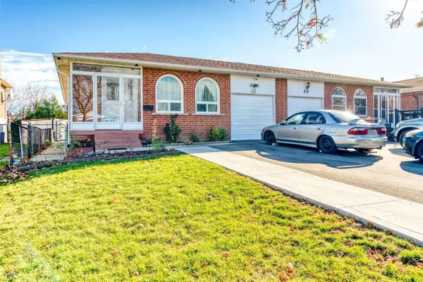 42 Montjoy CRES, Brampton, ON L6S 3E7