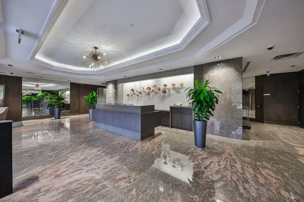 1800 The Collegeway N/A #211, Mississauga, ON L5L 5S4