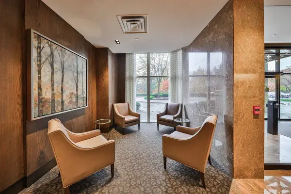 1800 The Collegeway N/A #211, Mississauga, ON L5L 5S4