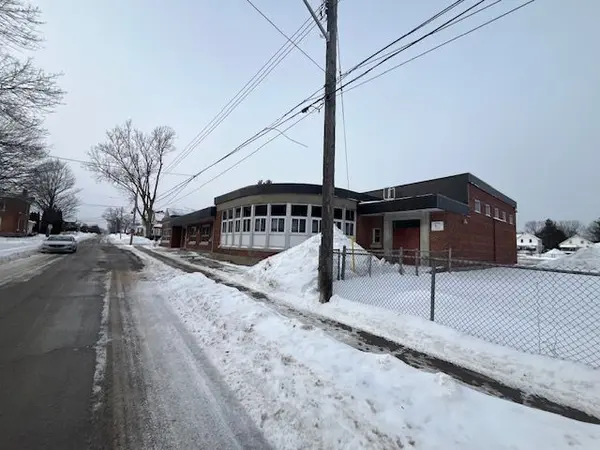 Prescott, ON K0E 1T0,490 Jessup ST W