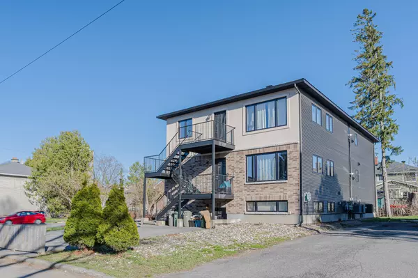 Carlington - Central Park, ON K1Z 8J9,1100 Hollington ST #Level 1