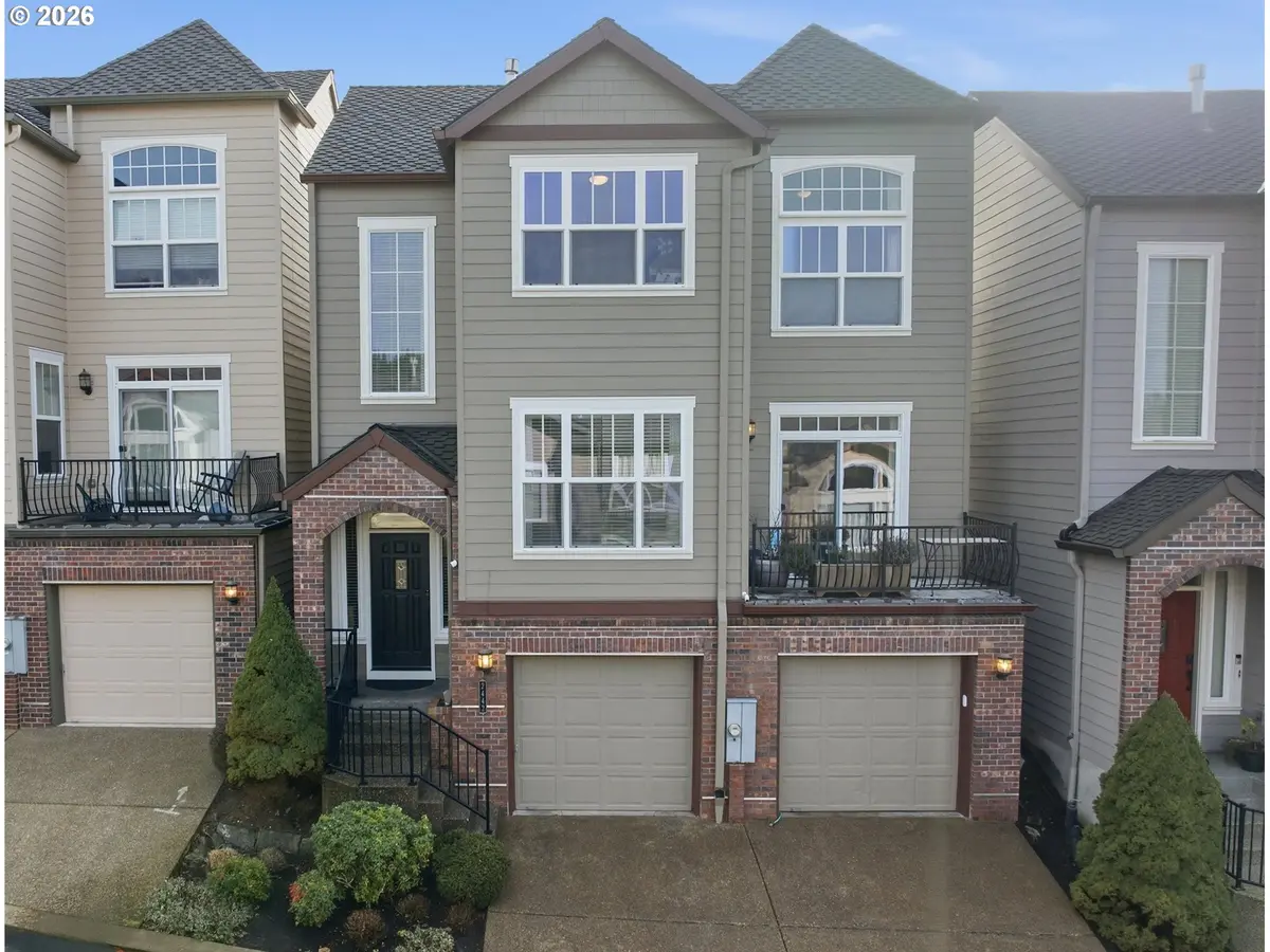 2442 NW BURNETT ST, Portland, OR 97229