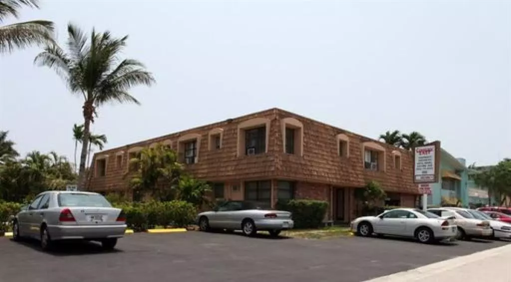 Fort Lauderdale, FL 33301,100 Isle Of Venice Dr #13