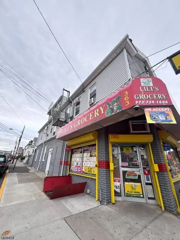 363 10Th Ave, Paterson City, NJ 07514