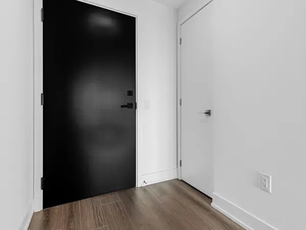 Toronto C14, ON M2N 0M4,36 Olive AVE #710