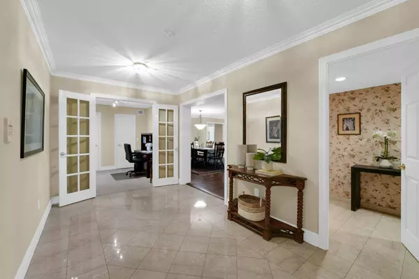 Toronto C15, ON M2H 3S6,89 Skymark DR #707