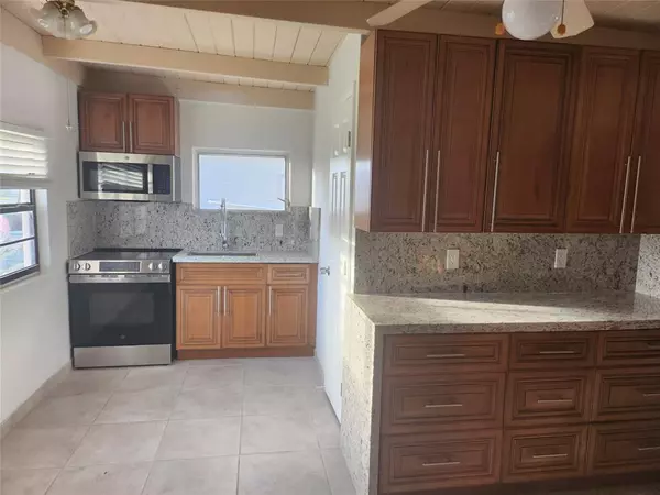 Okeechobee, FL 34974,1079 3rd