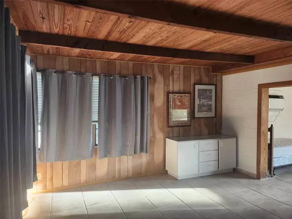 Okeechobee, FL 34974,1079 3rd