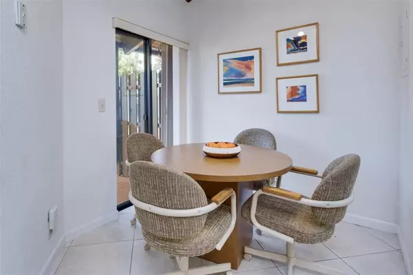 Hollywood, FL 33024,450 Briarwood Cir #2