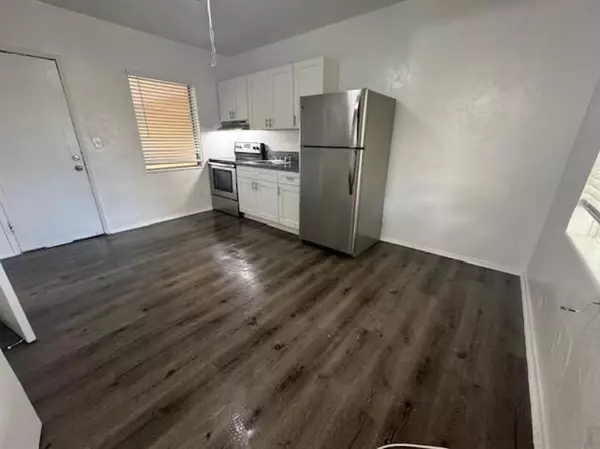 Fort Lauderdale, FL 33301,100 Isle Of Venice Dr #13