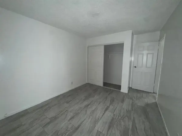 Hollywood, FL 33020,2220 Hayes St #7