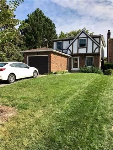 41 Ravengloss DR #Main, Markham, ON L3T 4C8