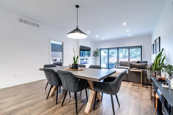 Pelham, ON L3C 3C3,8 Stickles ST