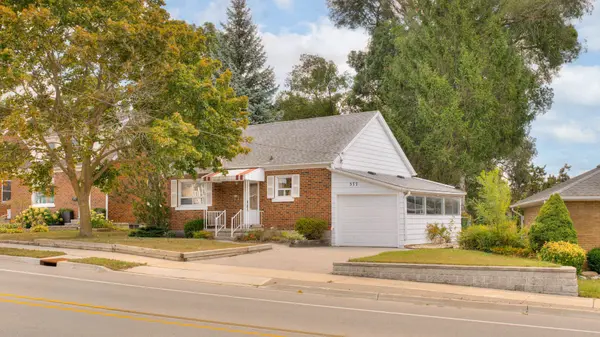 577 Stirling AVE S, Kitchener, ON N2M 3J5