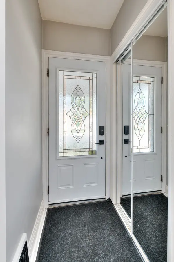 577 Stirling AVE S, Kitchener, ON N2M 3J5