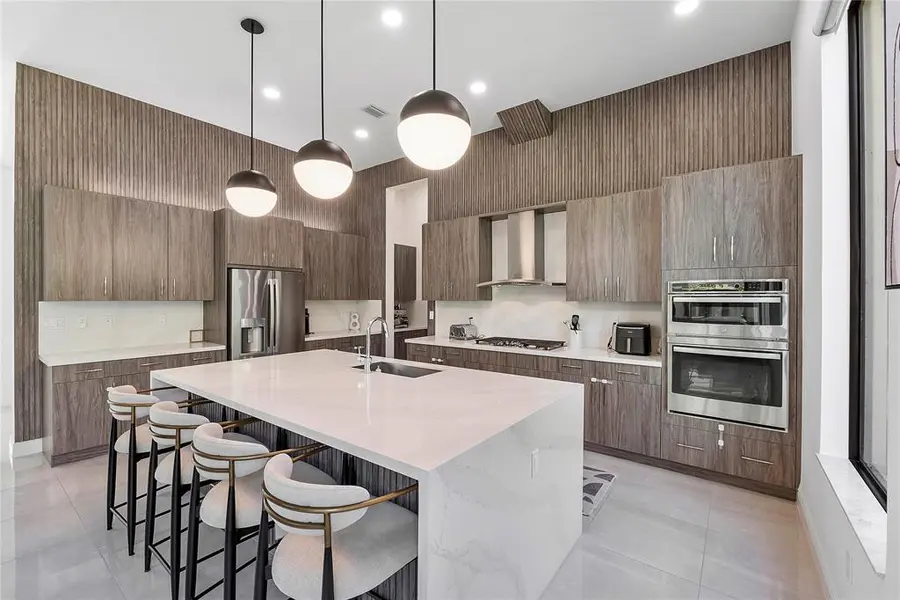 9015 W Parkland Bay Trl, Parkland, FL 33076