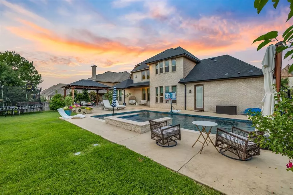 Colleyville, TX 76034,204 Old Grove Road